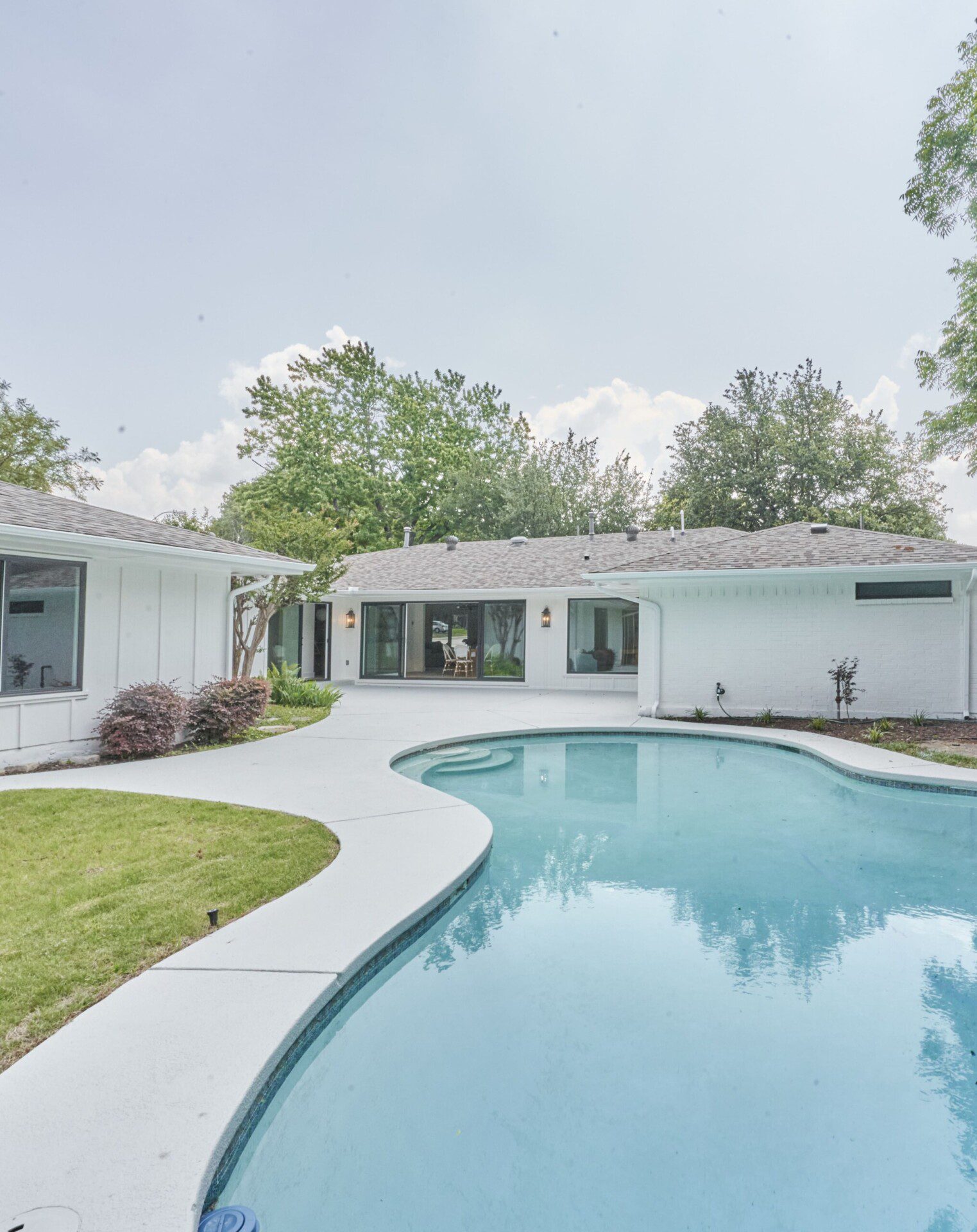 White House Complex and Pool: Home Building Service